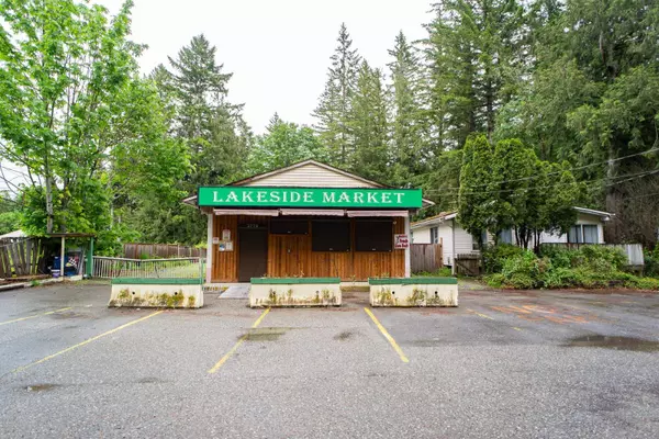 Cultus Lake, BC V2R5A3,3776 COLUMBIA VALLEY ROAD|Cultus Lake North