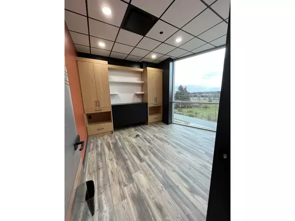 Surrey, BC V3S2A1,15315 66 AVE #309