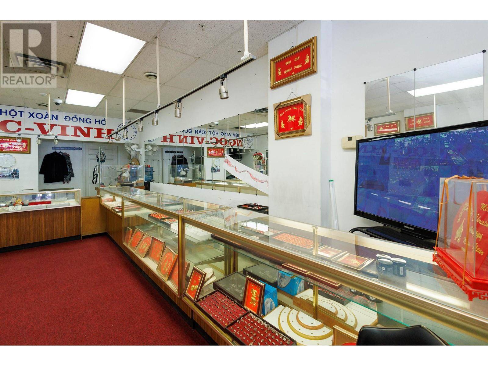 Vancouver, BC V5N2T7,2248 KINGSWAY