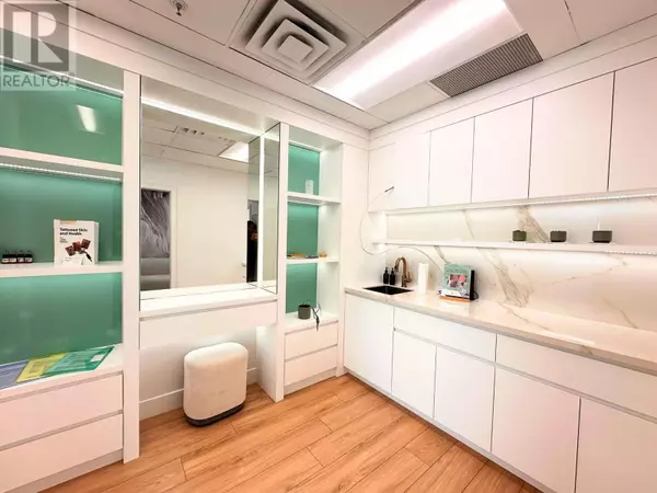 Vancouver, BC V5Z1K1,750 West BROADWAY #1407A