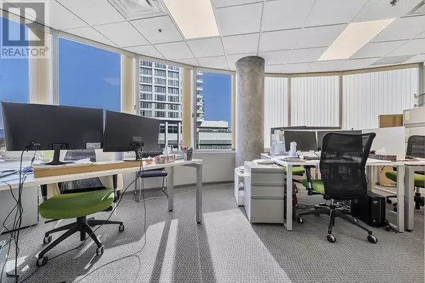 Burnaby, BC V5H4T9,4538 KINGSWAY #401