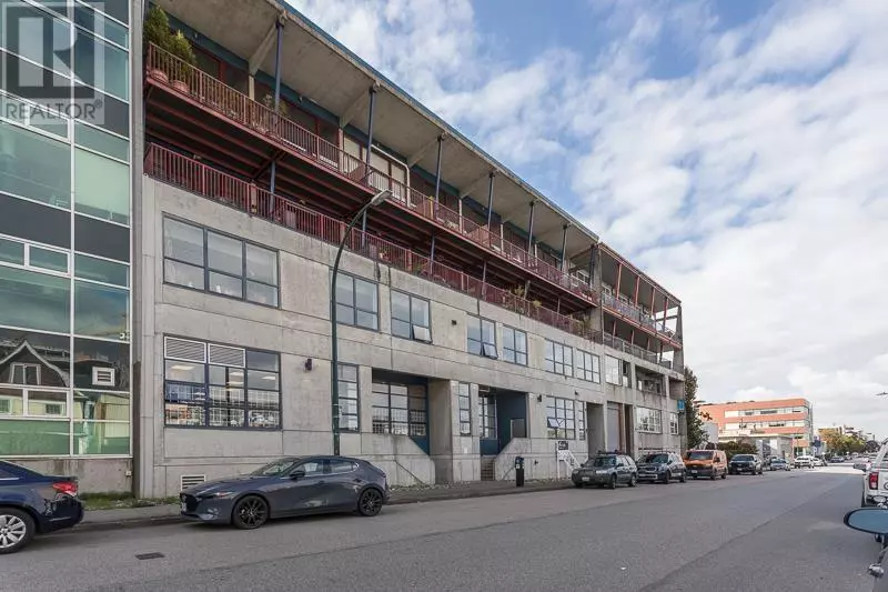 Vancouver, BC V5Y1K6,128 West 6TH AVE #208A