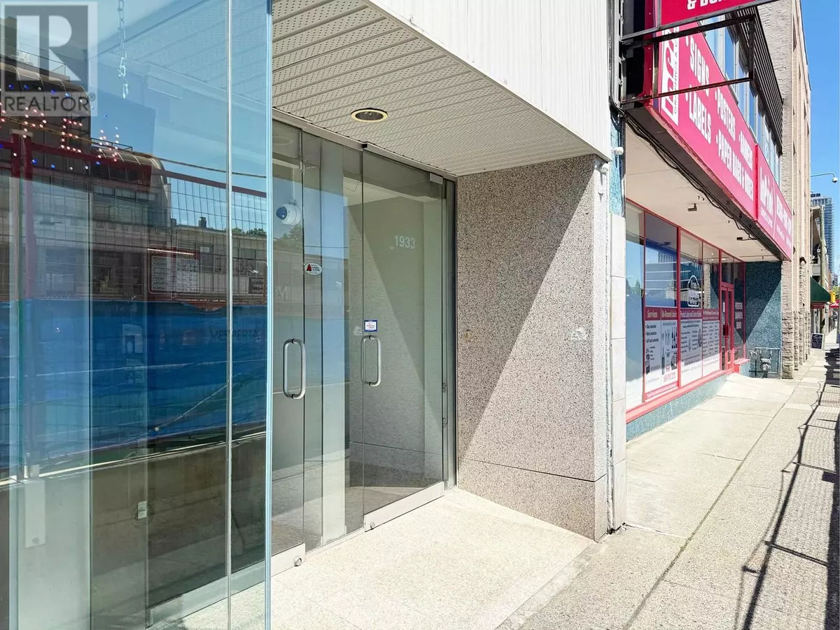Vancouver, BC V6J1Z3,1933 W BROADWAY