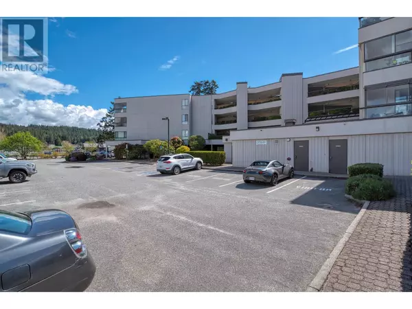 Sechelt, BC V7Z0H5,5477 WHARF AVE #5