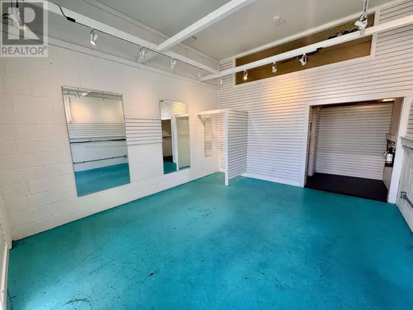 Gibsons, BC V0N1V8,626 SHAW RD #2