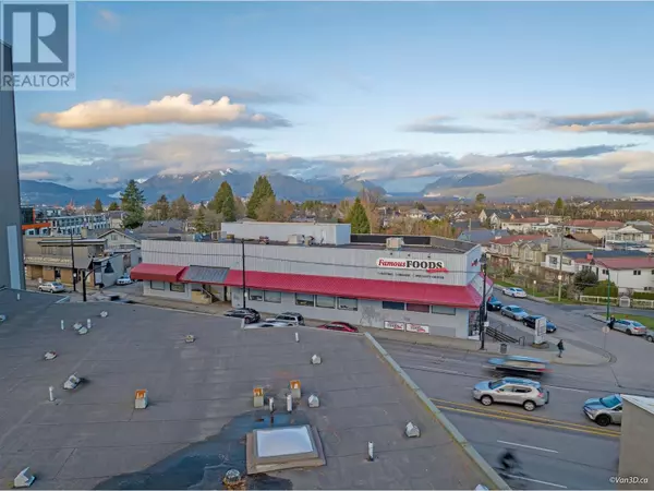 Vancouver, BC V5N3X2,1595 KINGSWAY STREET