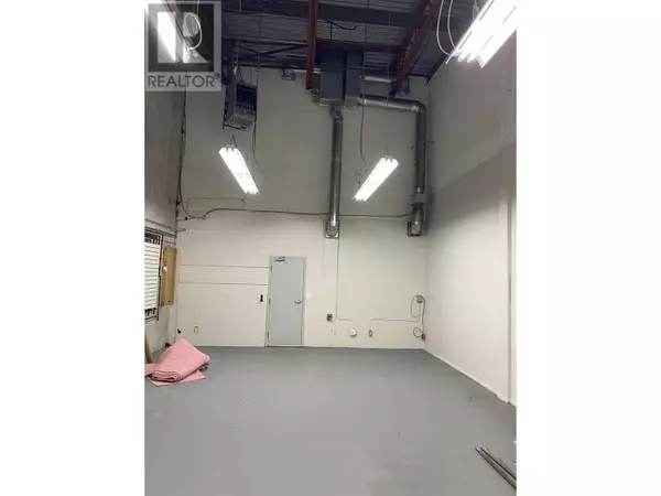 Burnaby, BC V5C6P8,3989 HENNING DR #116