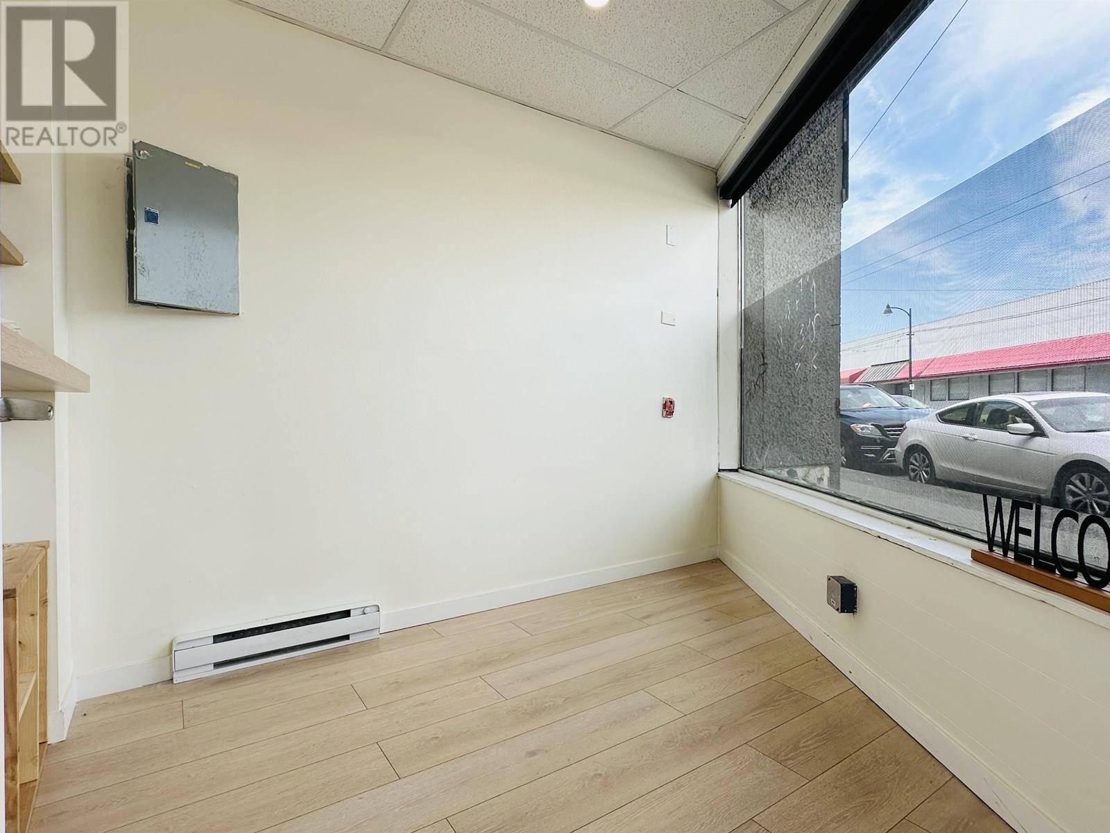 Vancouver, BC V5N2R9,1594 KINGSWAY STREET