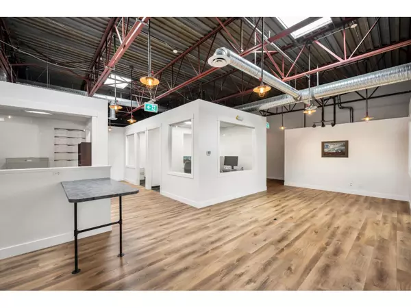 Surrey, BC V3S5N4,17750 65A AVE #303