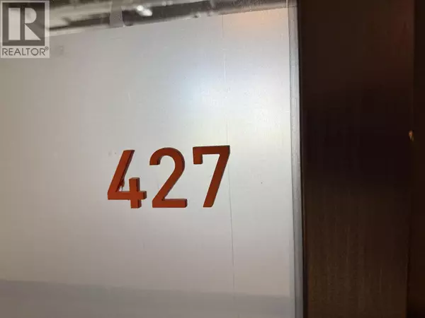 Burnaby, BC V5H0J2,6378 SILVER AVE #427