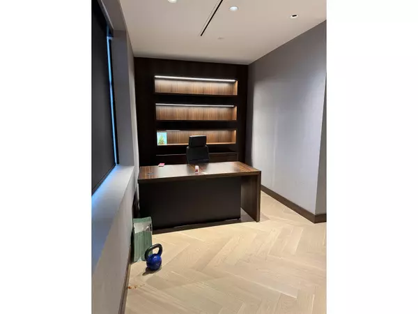 Surrey, BC V3Z0S8,2626 CROYDON DR #208