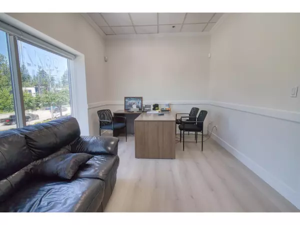 Surrey, BC V3W4G2,8334 128 ST #213