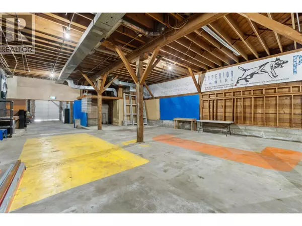 22344 LOUGHEED HWY #Lower, Maple Ridge, BC V2X2T4