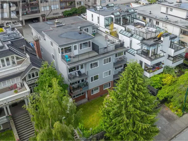 Vancouver, BC V6K1G6,2464 W 1ST AVENUE