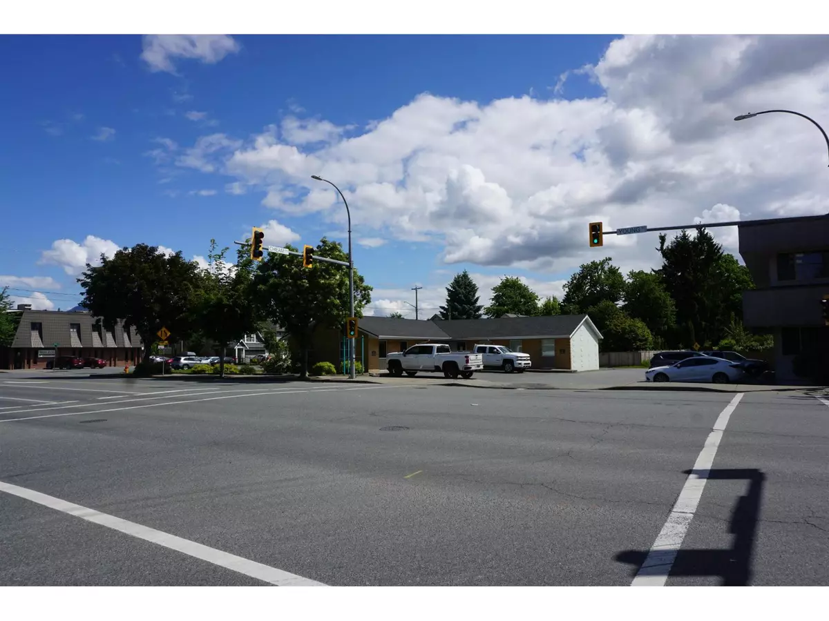 Chilliwack, BC V2P4R6,9072 YOUNG ROAD|Chilliwack Downtown