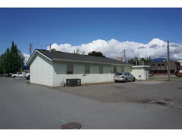 Chilliwack, BC V2P4R6,9072 YOUNG ROAD|Chilliwack Downtown