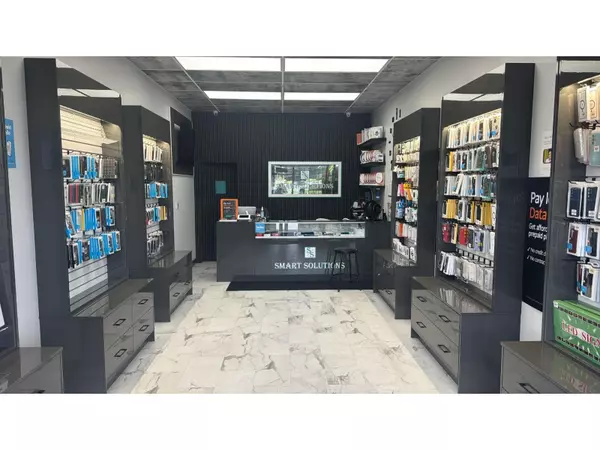 Langley, BC V4W3N5,27514 FRASER HIGHWAY