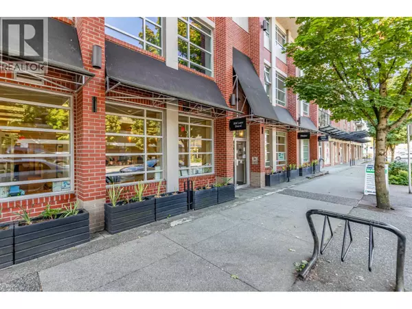 Maple Ridge, BC V2X2T4,22320 LOUGHEED HWY #201