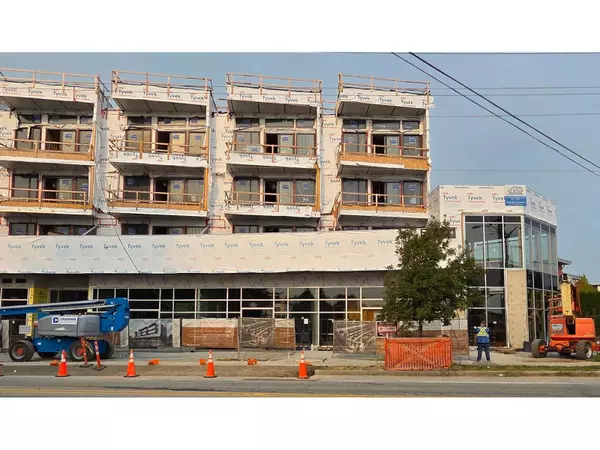 Surrey, BC V4A5A4,2233 156 ST #104