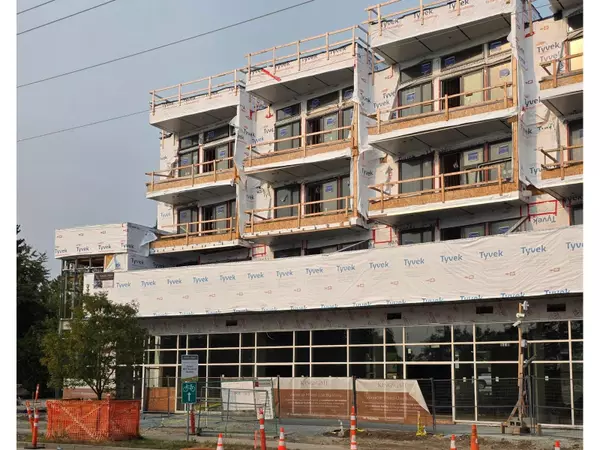 Surrey, BC V4A5A4,2233 156 ST #104