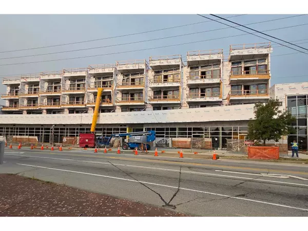 Surrey, BC V4A5A4,2233 156 #105