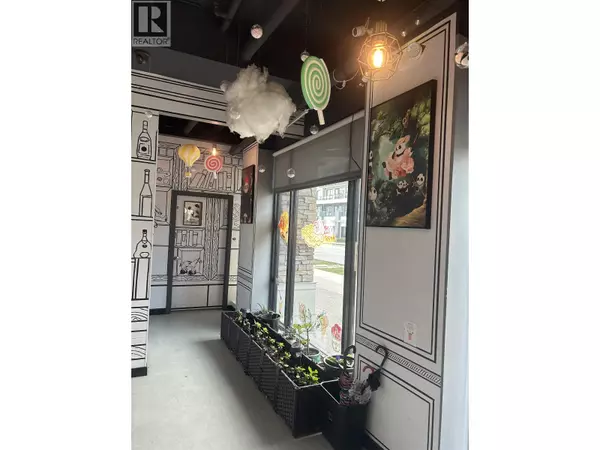 Burnaby, BC V5J4J2,6888 ROYAL OAK AVE #101