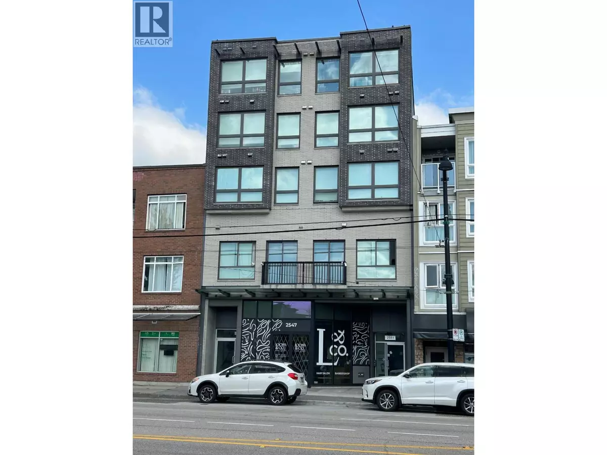 Vancouver, BC V5R5H3,2551 KINGSWAY