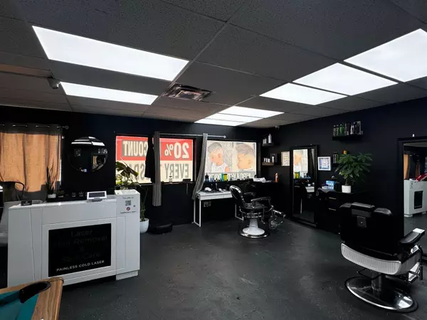 31838 SOUTH FRASER #201, Abbotsford, BC V2T1V3