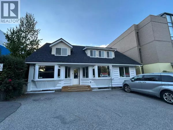 2211 PANORAMA DRIVE, North Vancouver, BC V7G1V4