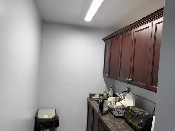 Surrey, BC V3W3E9,12414 82 AVE #U108