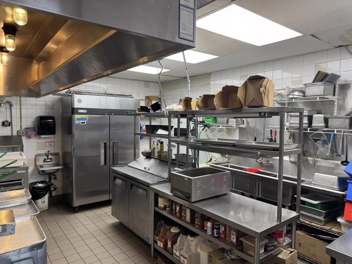 Surrey, BC V3S2L6,15785 CROYDON #105