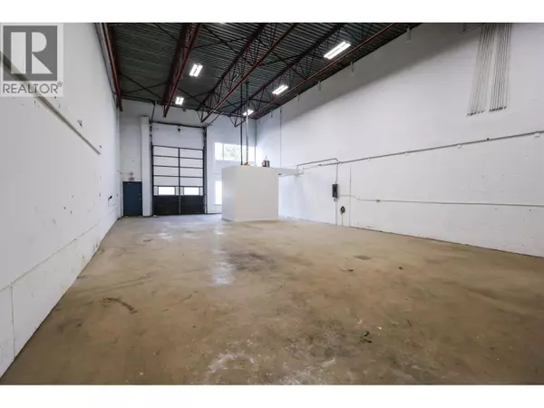 Burnaby, BC V5J3H6,4713 BYRNE RD #102