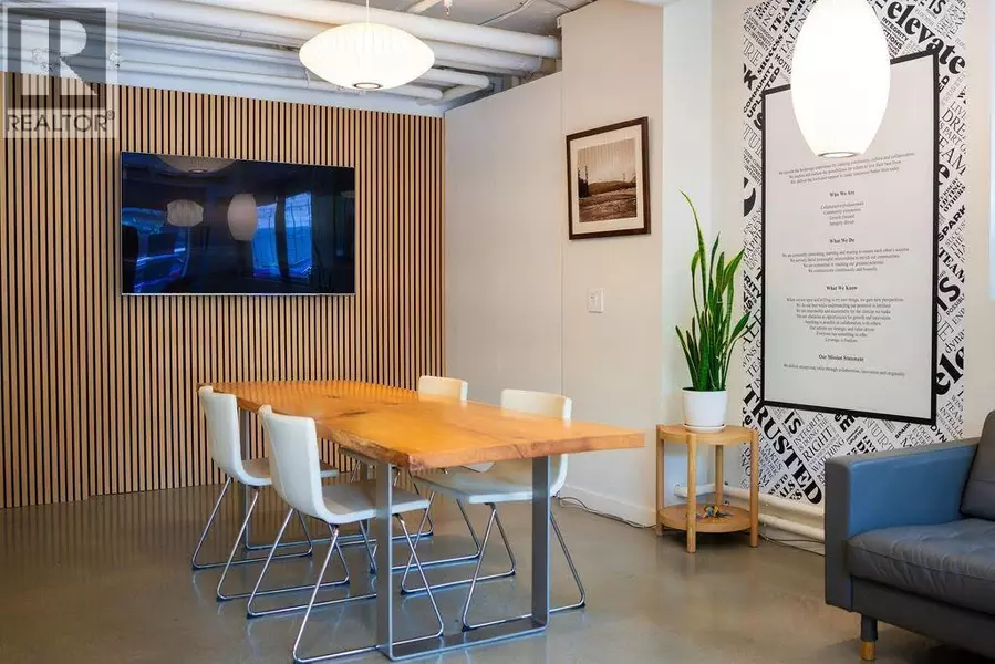 109 LONSDALE AVENUE, North Vancouver, BC V7M2E7