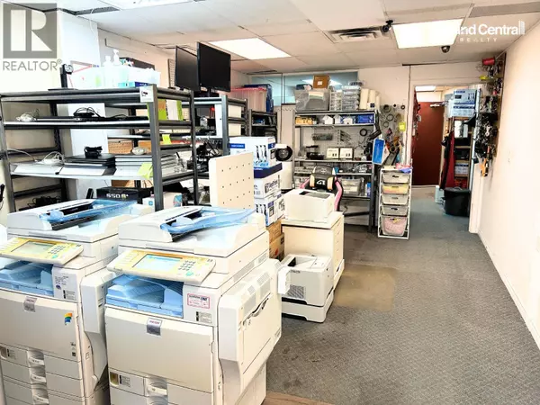 Burnaby, BC V3J1N3,9930 LOUGHEED HWY #103