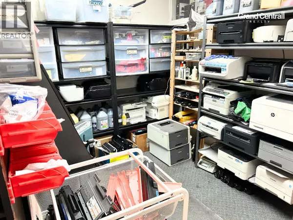 Burnaby, BC V3J1N3,9930 LOUGHEED HWY #103