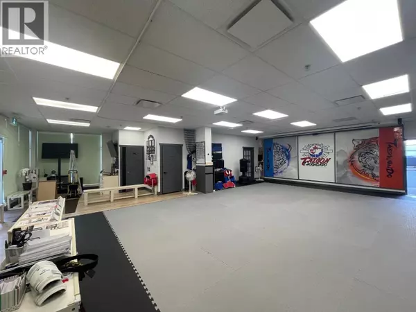 North Vancouver, BC V7P1R5,1209 West 16TH ST #101 & 102