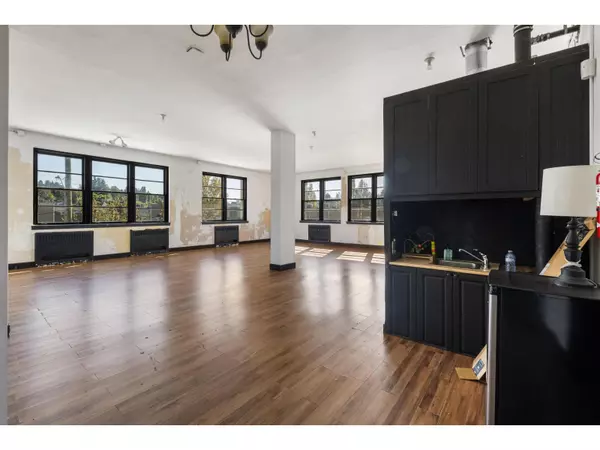 Abbotsford, BC V2S3T5,2645 MONTROSE #202