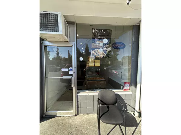 Surrey, BC V3R1V9,14681 108 AVENUE