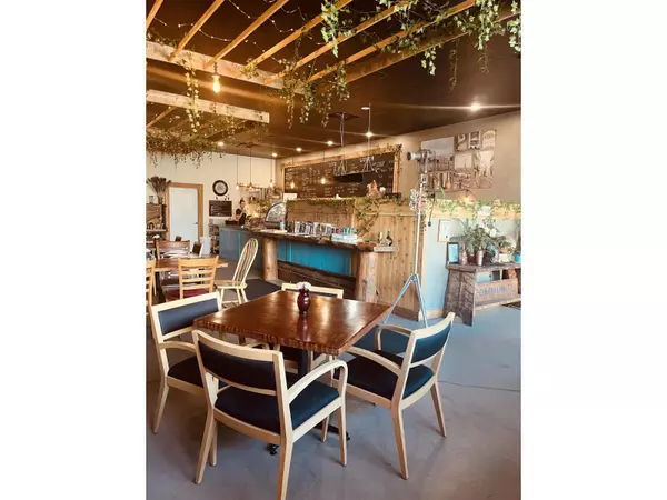 Agassiz, BC V0M0A6,1824 AGASSIZ-ROSEDALE HWY #5