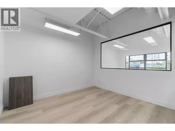 Vancouver, BC V6P4B9,9030 OAK STREET