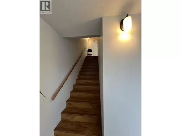 Vancouver, BC V6P3S8,8828 HEATHER ST #105