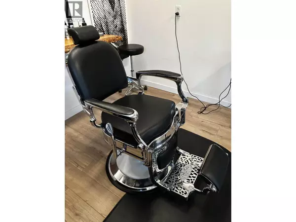 Gibsons, BC V0N1V4,1161 SUNSHINE COAST HWY #108