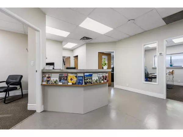 Chilliwack, BC V4Z0B2,48945 YALE RD #201