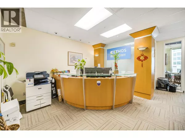 Burnaby, BC V5H4T9,4538 KINGSWAY #605