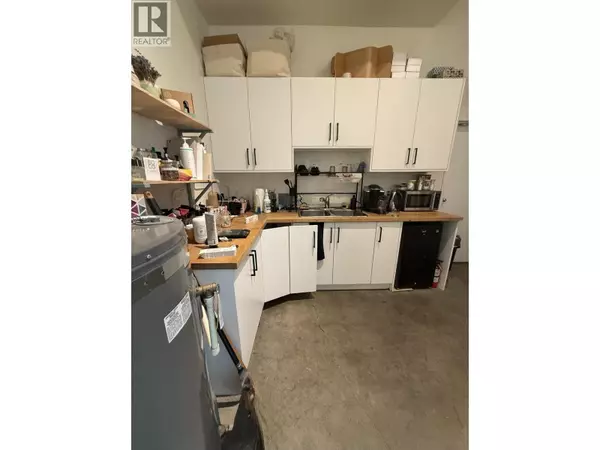 Vancouver, BC V6A2B2,247 UNION STREET