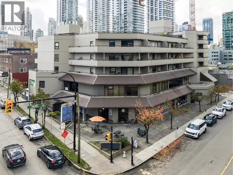 6125 SUSSEX AVE #108, Burnaby, BC V5H4G1