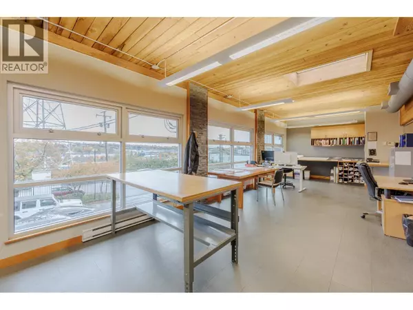 Burnaby, BC V5C3W9,3905 2ND AVENUE