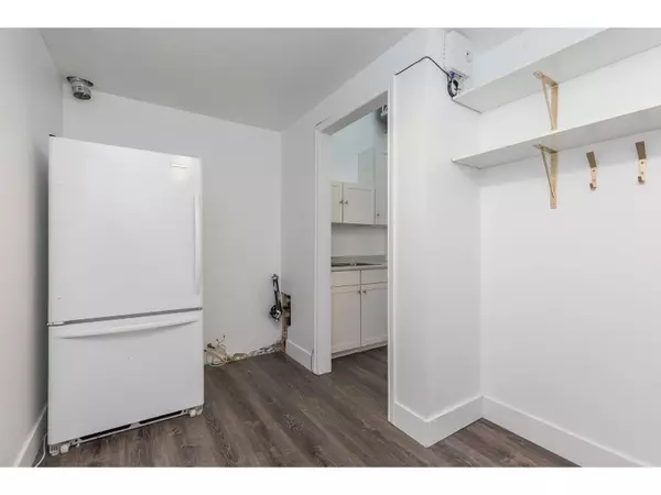 Abbotsford, BC V2S2H1,33779 ESSENDENE #1