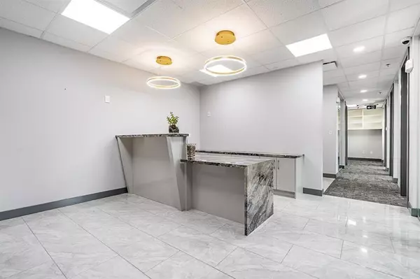 Surrey, BC V3S7J2,6678 152 ST #306