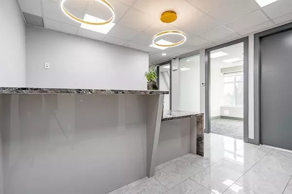 Surrey, BC V3S7J2,6678 152 ST #306